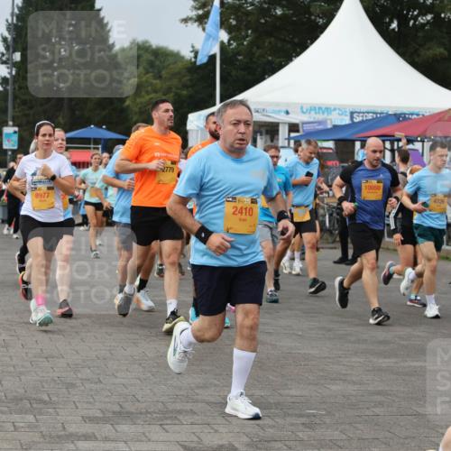 13.09.2026 - Kiel Lauf Andreas Tolksdorf http://msf.ph/oto/10353453 13.09.2026 09:57:07 Kiellinie 8977, 2779, 39, 2410, 10050, 4726 meine-sportfotos.de