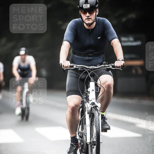 13.09.2026 - Stadtparktriathlon H.Heesch http://msf.ph/oto/10353541 13.09.2026 11:08:37 Radfahren 562, 601, 684, 697 meine-sportfotos.de