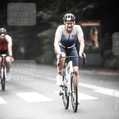 13.09.2026 - Stadtparktriathlon H.Heesch http://msf.ph/oto/10353558 13.09.2026 11:08:38 Radfahren 486, 562, 601, 684, 697, 698 meine-sportfotos.de
