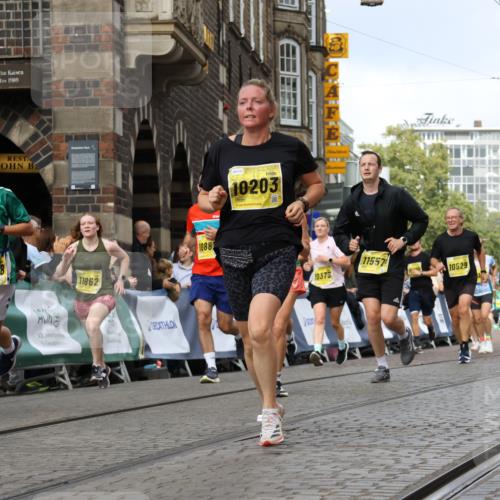 13.09.2026 - 21. swb-Marathon Bremen Strokosch-Dieckow http://msf.ph/oto/10353561 13.09.2026 10:55:43 Ziel 10203, 10256, 10725, 11014, 11414, 11466, 11631, 11748, 11910, 11941, 11977, 12030, 12201, 12218, 12258, 12348, 12549, 10374, 10690, 10703, 10952, 11972, 12061, 12108, 12143, 12484 meine-sportfotos.de