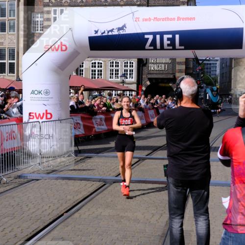 13.09.2026 - 21. swb-Marathon Bremen Tim E. http://msf.ph/oto/10353578 13.09.2026 12:43:27 Ziel  meine-sportfotos.de
