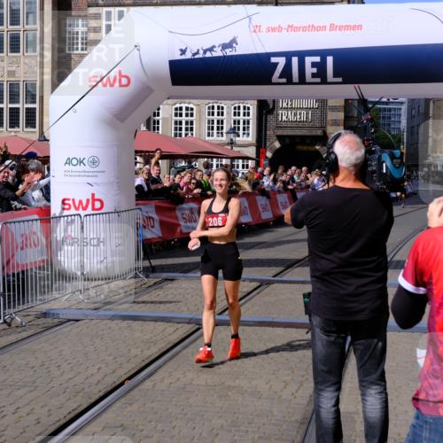 13.09.2026 - 21. swb-Marathon Bremen Tim E. http://msf.ph/oto/10353604 13.09.2026 12:43:28 Ziel  meine-sportfotos.de