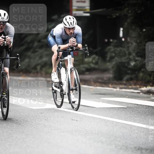 13.09.2026 - Stadtparktriathlon H.Heesch http://msf.ph/oto/10353618 13.09.2026 11:08:44 Radfahren 486, 555, 581, 601, 684, 698 meine-sportfotos.de