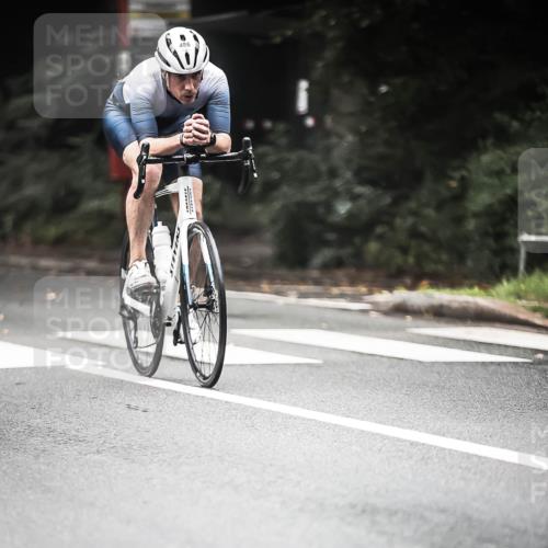13.09.2026 - Stadtparktriathlon H.Heesch http://msf.ph/oto/10353625 13.09.2026 11:08:44 Radfahren 486, 555, 581, 601, 684, 698 meine-sportfotos.de