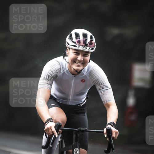 13.09.2026 - Stadtparktriathlon H.Heesch http://msf.ph/oto/10353637 13.09.2026 09:30:48 Radfahren 156, 193 meine-sportfotos.de