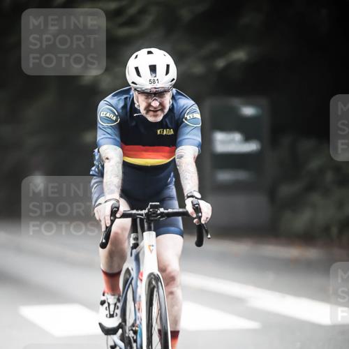13.09.2026 - Stadtparktriathlon H.Heesch http://msf.ph/oto/10353640 13.09.2026 11:08:45 Radfahren 486, 504, 555, 581, 684, 698 meine-sportfotos.de