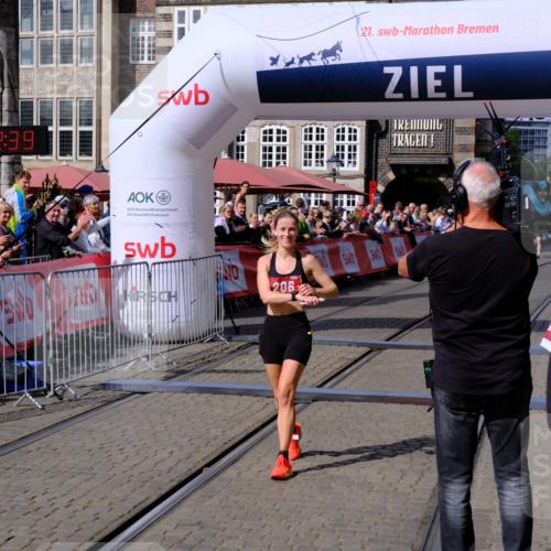 13.09.2026 - 21. swb-Marathon Bremen Tim E. http://msf.ph/oto/10353643 13.09.2026 12:43:28 Ziel  meine-sportfotos.de
