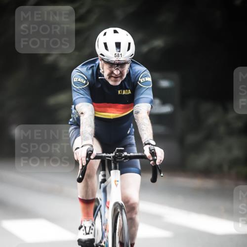 13.09.2026 - Stadtparktriathlon H.Heesch http://msf.ph/oto/10353648 13.09.2026 11:08:45 Radfahren 486, 504, 555, 581, 684, 698 meine-sportfotos.de