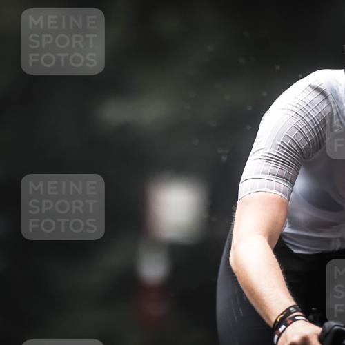 13.09.2026 - Stadtparktriathlon H.Heesch http://msf.ph/oto/10353650 13.09.2026 09:30:48 Radfahren 156, 193 meine-sportfotos.de