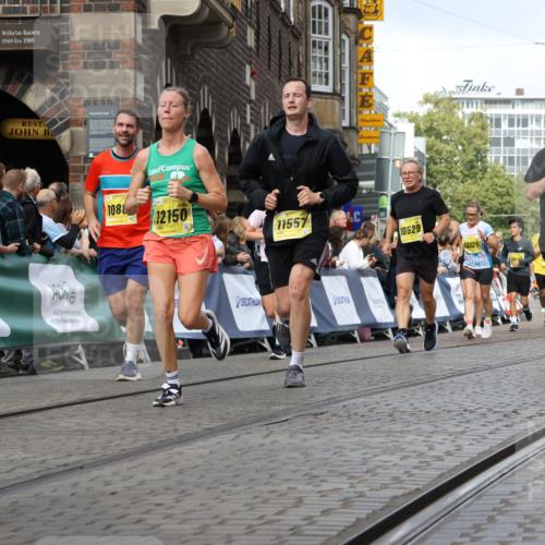 13.09.2026 - 21. swb-Marathon Bremen Strokosch-Dieckow http://msf.ph/oto/10353653 13.09.2026 10:55:44 Ziel 10203, 10256, 10725, 10788, 11014, 11414, 11466, 11748, 11910, 11941, 11975, 11977, 12030, 12201, 12218, 12258, 12348, 12549, 10374, 10690, 10703, 10952, 11972, 12061, 12108, 12143, 12484 meine-sportfotos.de