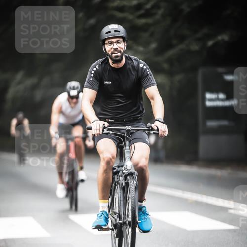13.09.2026 - Stadtparktriathlon H.Heesch http://msf.ph/oto/10353666 13.09.2026 11:08:49 Radfahren 486, 504, 555, 581, 676, 698 meine-sportfotos.de