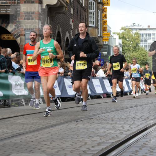 13.09.2026 - 21. swb-Marathon Bremen Strokosch-Dieckow http://msf.ph/oto/10353672 13.09.2026 10:55:44 Ziel 10203, 10256, 10725, 10788, 11014, 11414, 11466, 11748, 11910, 11941, 11975, 11977, 12030, 12201, 12218, 12258, 12348, 12549, 10374, 10690, 10703, 10952, 11972, 12061, 12108, 12143, 12484 meine-sportfotos.de
