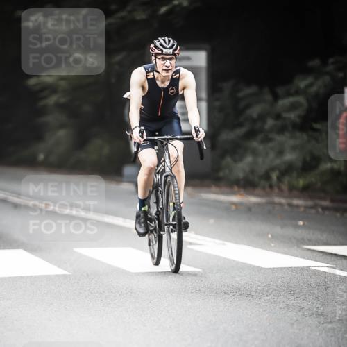 13.09.2026 - Stadtparktriathlon H.Heesch http://msf.ph/oto/10353739 13.09.2026 11:08:54 Radfahren 504, 555, 660, 676 meine-sportfotos.de