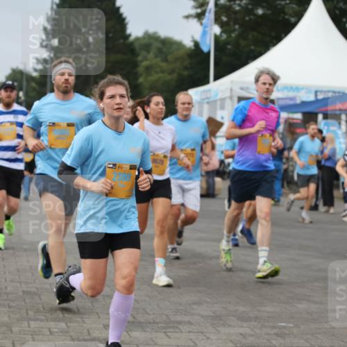 13.09.2026 - Kiel Lauf Andreas Tolksdorf http://msf.ph/oto/10353776 13.09.2026 09:57:19 Kiellinie 6085, 678 meine-sportfotos.de