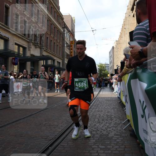 13.09.2026 - 21. swb-Marathon Bremen Strokosch-Dieckow http://msf.ph/oto/10353810 13.09.2026 13:33:07 Ziel 831, 1124, 2283, 2393, 2960, 2980, 3562, 4052, 4219, 4243, 4260, 4492, 4536, 4543, 4565, 5040, 5324, 5560, 5660, 5726, 5790, 5861, 5862, 5914, 6256, 6421, 6597, 6614, 6777, 6844, 6882, 6915, 6997, 7145, 7421, 7467, 7523, 7789, 7863, 8093, 8177, 8501, 8599, 8602, 8691, 9206, 9508, 9616, 9856, 9883, 10114, 13078, 13084, 891, 1532, 2393, 2440, 2638, 2818, 2959, 3167, 3404, 3710, 3773, 3902, 4194, 4233, 4408, 4659, 5009, 5090, 5191, 5324 meine-sportfotos.de