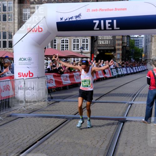 13.09.2026 - 21. swb-Marathon Bremen Tim E. http://msf.ph/oto/10353814 13.09.2026 12:44:04 Ziel 1567, 5212 meine-sportfotos.de