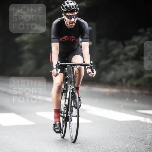 13.09.2026 - Stadtparktriathlon H.Heesch http://msf.ph/oto/10353821 13.09.2026 11:09:01 Radfahren 468, 616, 660, 676 meine-sportfotos.de