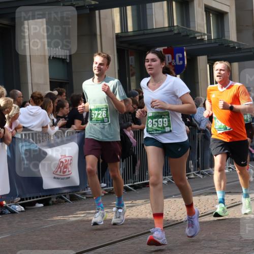 13.09.2026 - 21. swb-Marathon Bremen Strokosch-Dieckow http://msf.ph/oto/10353883 13.09.2026 13:33:08 Ziel 831, 930, 1124, 2283, 2960, 2980, 3562, 4052, 4219, 4243, 4260, 4492, 4536, 4543, 4565, 5040, 5560, 5660, 5726, 5790, 5861, 5862, 5914, 6256, 6421, 6538, 6597, 6614, 6777, 6844, 6882, 6915, 6997, 7145, 7421, 7467, 7523, 7789, 7863, 8093, 8177, 8501, 8599, 8602, 8691, 9206, 9508, 9616, 9856, 9883, 10114, 13078, 13084, 891, 1532, 2393, 2440, 2638, 2818, 2959, 3167, 3404, 3710, 3773, 3902, 4194, 4233, 4408, 4659, 5009, 5090, 5191, 5324 meine-sportfotos.de
