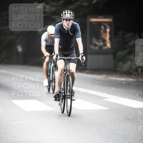 13.09.2026 - Stadtparktriathlon H.Heesch http://msf.ph/oto/10353893 13.09.2026 11:09:09 Radfahren 593, 616, 625, 671 meine-sportfotos.de