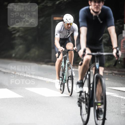 13.09.2026 - Stadtparktriathlon H.Heesch http://msf.ph/oto/10353909 13.09.2026 11:09:10 Radfahren 593, 616, 625, 671 meine-sportfotos.de
