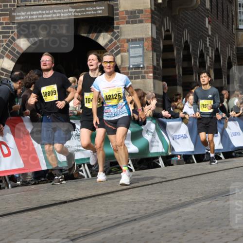 13.09.2026 - 21. swb-Marathon Bremen Strokosch-Dieckow http://msf.ph/oto/10353915 13.09.2026 10:55:49 Ziel 10203, 10256, 10297, 10379, 10529, 10725, 10788, 10881, 11377, 11414, 11557, 11748, 11862, 11941, 11975, 11977, 12030, 12150, 12218, 12258, 12348, 10298, 10690, 10703, 11790, 11972, 12061, 12143, 12484, 13565 meine-sportfotos.de