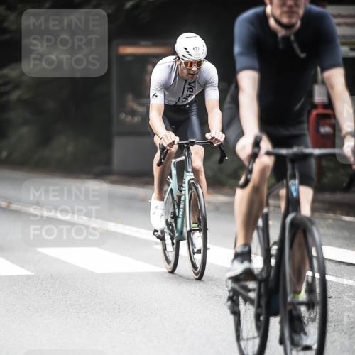 13.09.2026 - Stadtparktriathlon H.Heesch http://msf.ph/oto/10353916 13.09.2026 11:09:10 Radfahren 593, 616, 625, 671 meine-sportfotos.de