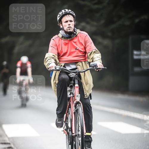 13.09.2026 - Stadtparktriathlon H.Heesch http://msf.ph/oto/10353934 13.09.2026 11:09:16 Radfahren 275, 497, 625, 640, 671 meine-sportfotos.de