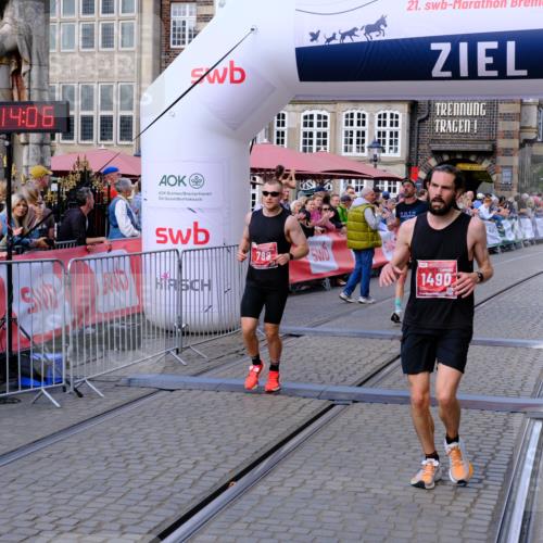 13.09.2026 - 21. swb-Marathon Bremen Tim E. http://msf.ph/oto/10353989 13.09.2026 12:44:55 Ziel 289, 6485 meine-sportfotos.de