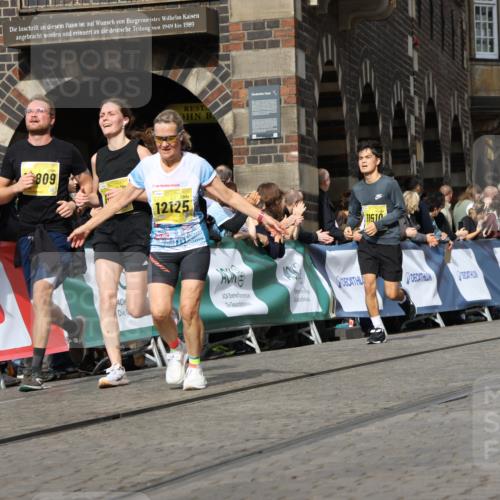 13.09.2026 - 21. swb-Marathon Bremen Strokosch-Dieckow http://msf.ph/oto/10353991 13.09.2026 10:55:49 Ziel 10203, 10256, 10297, 10379, 10529, 10725, 10788, 10881, 11377, 11414, 11557, 11748, 11862, 11941, 11975, 11977, 12030, 12150, 12218, 12258, 12348, 10298, 10690, 10703, 11790, 11972, 12061, 12143, 12484, 13565 meine-sportfotos.de