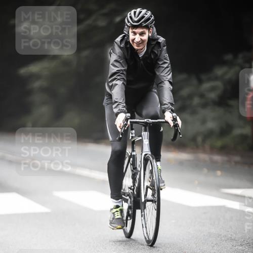 13.09.2026 - Stadtparktriathlon H.Heesch http://msf.ph/oto/10354006 13.09.2026 11:09:23 Radfahren 275, 497, 531, 640, 1797 meine-sportfotos.de