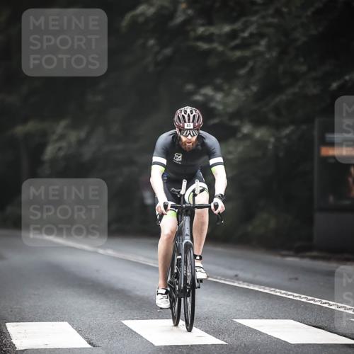 13.09.2026 - Stadtparktriathlon H.Heesch http://msf.ph/oto/10354008 13.09.2026 09:31:35 Radfahren 83, 94 meine-sportfotos.de