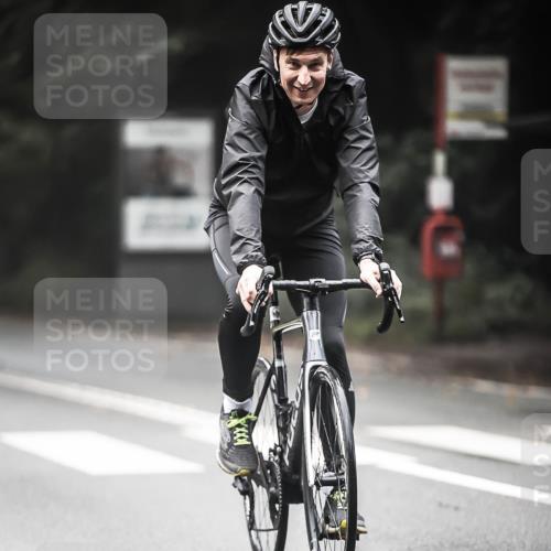 13.09.2026 - Stadtparktriathlon H.Heesch http://msf.ph/oto/10354014 13.09.2026 11:09:23 Radfahren 275, 497, 531, 640, 1797 meine-sportfotos.de