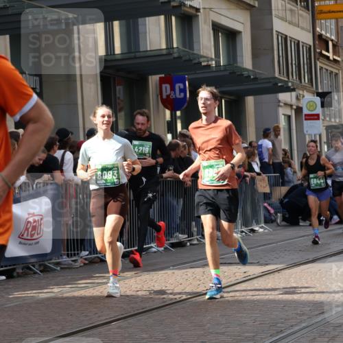 13.09.2026 - 21. swb-Marathon Bremen Strokosch-Dieckow http://msf.ph/oto/10354018 13.09.2026 13:33:10 Ziel 831, 930, 1124, 2283, 2960, 2980, 3201, 3562, 4052, 4219, 4243, 4492, 4536, 4543, 4565, 5040, 5560, 5660, 5726, 5790, 5861, 5862, 5914, 6256, 6421, 6538, 6597, 6614, 6777, 6844, 6882, 6915, 6997, 7145, 7421, 7467, 7523, 7633, 7652, 7789, 7863, 8093, 8177, 8501, 8599, 8602, 8691, 9206, 9508, 9616, 9856, 9883, 10114, 13078, 13084, 891, 1532, 2393, 2440, 2638, 2818, 2959, 3167, 3404, 3710, 3773, 3902, 4194, 4233, 4260, 4408, 4659, 5090, 5191, 5324 meine-sportfotos.de