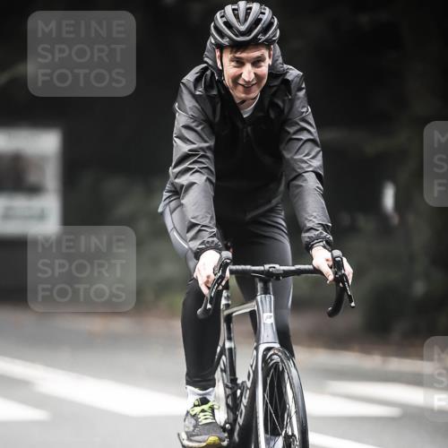 13.09.2026 - Stadtparktriathlon H.Heesch http://msf.ph/oto/10354021 13.09.2026 11:09:24 Radfahren 275, 497, 531, 640, 1797 meine-sportfotos.de