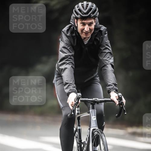 13.09.2026 - Stadtparktriathlon H.Heesch http://msf.ph/oto/10354025 13.09.2026 11:09:24 Radfahren 275, 497, 531, 640, 1797 meine-sportfotos.de