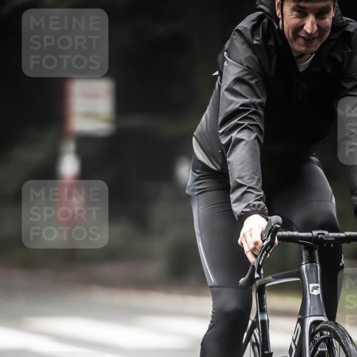 13.09.2026 - Stadtparktriathlon H.Heesch http://msf.ph/oto/10354033 13.09.2026 11:09:24 Radfahren 275, 497, 531, 640, 1797 meine-sportfotos.de