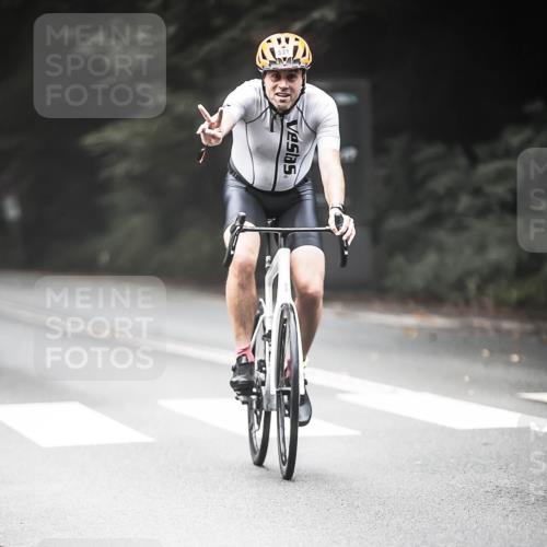 13.09.2026 - Stadtparktriathlon H.Heesch http://msf.ph/oto/10354039 13.09.2026 11:09:28 Radfahren 531, 647, 657, 1797 meine-sportfotos.de