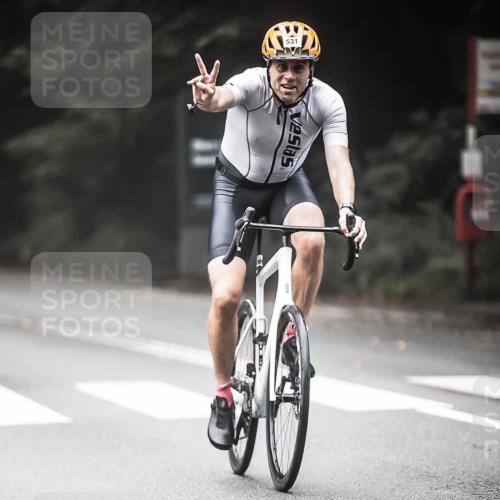 13.09.2026 - Stadtparktriathlon H.Heesch http://msf.ph/oto/10354045 13.09.2026 11:09:29 Radfahren 531, 647, 657, 1797 meine-sportfotos.de
