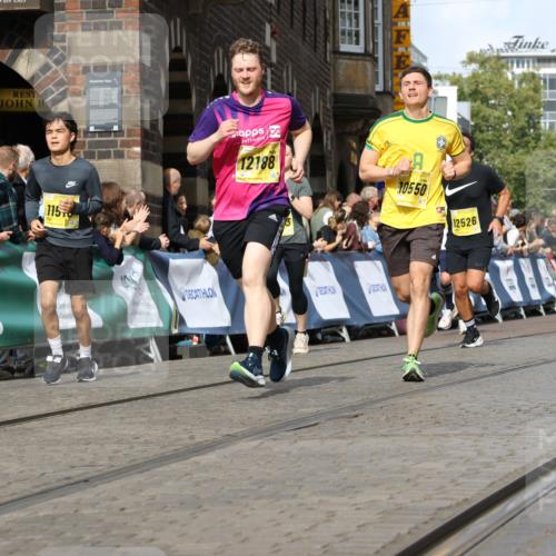 13.09.2026 - 21. swb-Marathon Bremen Strokosch-Dieckow http://msf.ph/oto/10354063 13.09.2026 10:55:51 Ziel 10203, 10256, 10297, 10379, 10423, 10529, 10725, 10788, 10809, 10881, 11377, 11414, 11557, 11748, 11862, 11941, 11975, 11977, 12030, 12125, 12150, 12188, 12218, 12258, 12348, 10298, 10690, 10703, 11790, 11972, 12061, 12484, 13565 meine-sportfotos.de