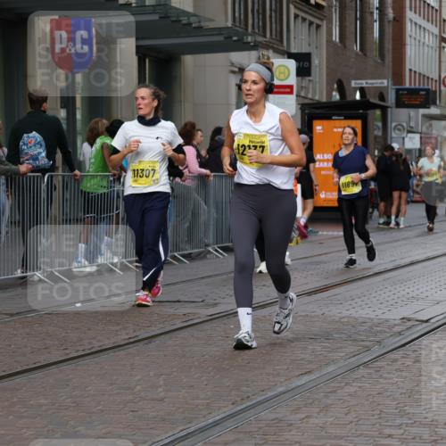 13.09.2026 - 21. swb-Marathon Bremen Strokosch-Dieckow http://msf.ph/oto/10354106 13.09.2026 11:15:31 Ziel 10474, 10572, 10900, 11217, 11307, 11549, 11613, 11778, 11897, 11940, 12046, 12137, 10606, 11424, 11504 meine-sportfotos.de