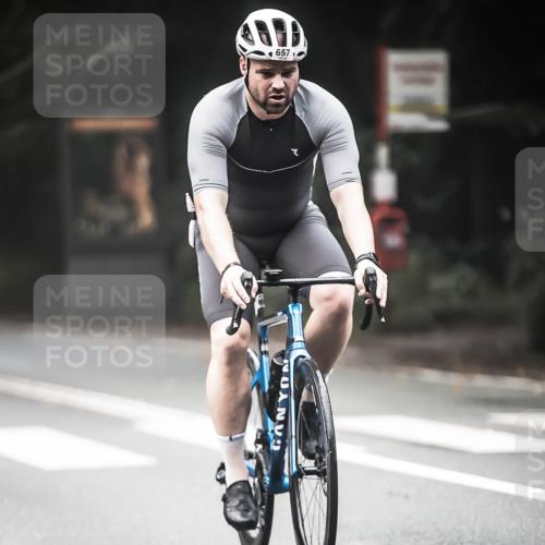 13.09.2026 - Stadtparktriathlon H.Heesch http://msf.ph/oto/10354122 13.09.2026 11:09:34 Radfahren 487, 531, 647, 657, 708, 1798 meine-sportfotos.de