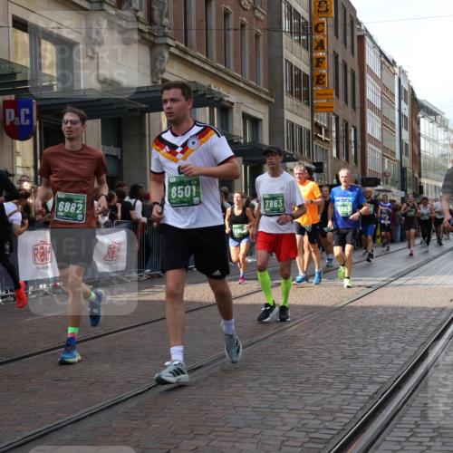 13.09.2026 - 21. swb-Marathon Bremen Strokosch-Dieckow http://msf.ph/oto/10354130 13.09.2026 13:33:12 Ziel 831, 930, 1124, 2283, 2872, 2960, 2980, 3201, 3562, 3761, 4052, 4219, 4243, 4490, 4492, 4536, 4543, 4565, 5040, 5560, 5660, 5726, 5861, 5862, 5914, 6256, 6421, 6538, 6597, 6614, 6777, 6808, 6844, 6882, 6915, 6997, 7145, 7421, 7523, 7633, 7652, 7789, 7863, 8093, 8177, 8501, 8599, 8602, 8691, 9206, 9390, 9508, 9616, 9856, 9883, 10114, 13078, 13084, 891, 1532, 2283, 2393, 2440, 2638, 2818, 2959, 3167, 3404, 3710, 3773, 3902, 4194, 4233, 4260, 4408, 4659, 5090, 5191, 5324 meine-sportfotos.de