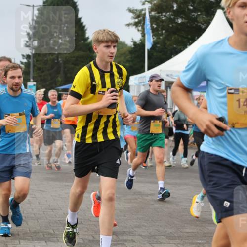 13.09.2026 - Kiel Lauf Andreas Tolksdorf http://msf.ph/oto/10354158 13.09.2026 09:57:37 Kiellinie 184, 5669, 38, 1496 meine-sportfotos.de