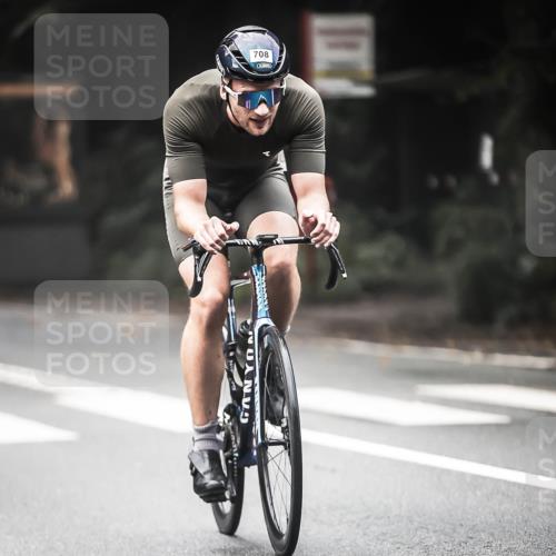13.09.2026 - Stadtparktriathlon H.Heesch http://msf.ph/oto/10354164 13.09.2026 11:09:37 Radfahren 487, 647, 657, 708, 1798 meine-sportfotos.de