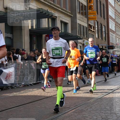 13.09.2026 - 21. swb-Marathon Bremen Strokosch-Dieckow http://msf.ph/oto/10354167 13.09.2026 13:33:13 Ziel 831, 930, 1124, 2405, 2872, 2960, 2980, 3201, 3562, 3761, 4052, 4219, 4243, 4490, 4492, 4536, 4543, 4565, 5040, 5560, 5660, 5726, 5861, 5862, 5914, 6256, 6421, 6538, 6597, 6614, 6777, 6808, 6844, 6882, 6915, 6997, 7145, 7421, 7523, 7633, 7652, 7789, 7863, 8093, 8177, 8501, 8599, 8602, 8691, 9206, 9390, 9508, 9616, 9856, 9883, 10114, 13078, 13084, 891, 1532, 2283, 2393, 2440, 2638, 2818, 2959, 3167, 3404, 3710, 3773, 4194, 4260, 4408, 4659, 5090, 5191, 5324 meine-sportfotos.de