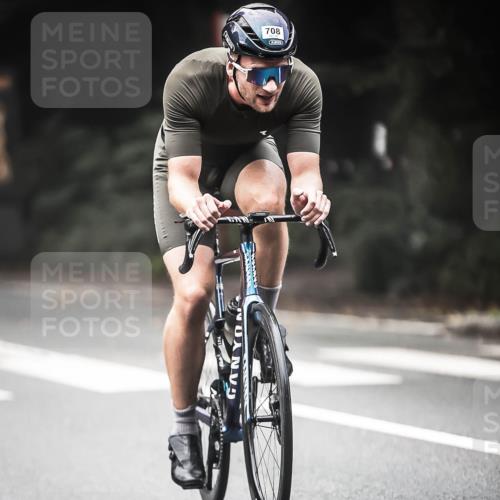 13.09.2026 - Stadtparktriathlon H.Heesch http://msf.ph/oto/10354170 13.09.2026 11:09:37 Radfahren 487, 647, 657, 708, 1798 meine-sportfotos.de