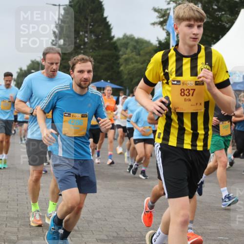 13.09.2026 - Kiel Lauf Andreas Tolksdorf http://msf.ph/oto/10354178 13.09.2026 09:57:38 Kiellinie 38, 4286, 38, 837, 5669 meine-sportfotos.de