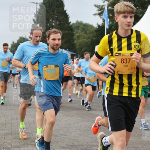 13.09.2026 - Kiel Lauf Andreas Tolksdorf http://msf.ph/oto/10354179 13.09.2026 09:57:38 Kiellinie 38, 4286, 38, 837, 5669 meine-sportfotos.de