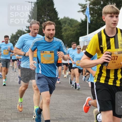 13.09.2026 - Kiel Lauf Andreas Tolksdorf http://msf.ph/oto/10354181 13.09.2026 09:57:38 Kiellinie 38, 4286, 38, 37 meine-sportfotos.de