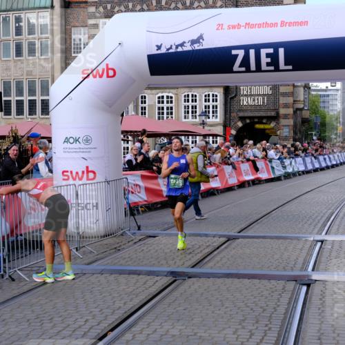 13.09.2026 - 21. swb-Marathon Bremen Tim E. http://msf.ph/oto/10354195 13.09.2026 12:45:09 Ziel 289, 814, 1187, 1840, 4474, 6485, 8285 meine-sportfotos.de